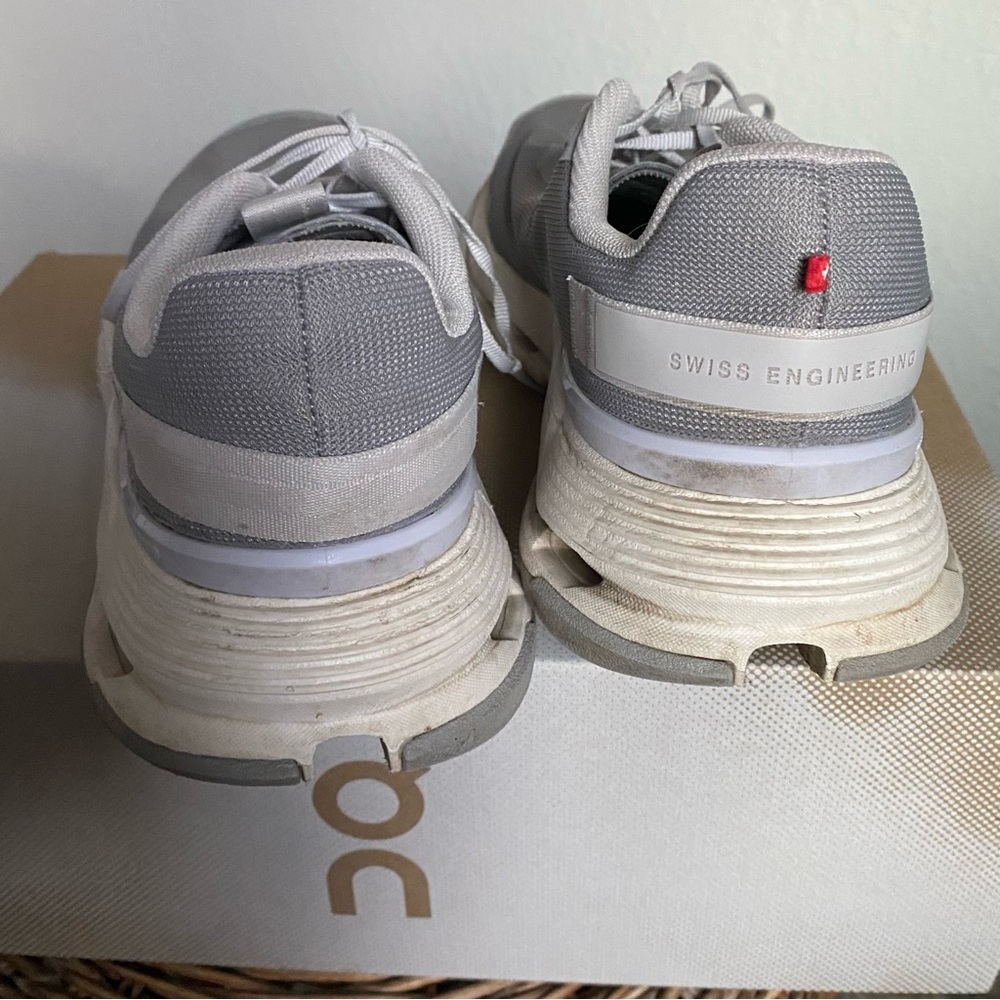 On Cloud Cloudnova Form 2 Running Gray Sneakers W… - image 3